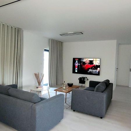 Bast 17 Dom Duzy Parking , Mandoria , Ptak , 2 Sypialnie Lub 1 Sypialnia, Taras , Autostrada A1, Kalinowskiego 17E Wifi 우치 외부 사진
